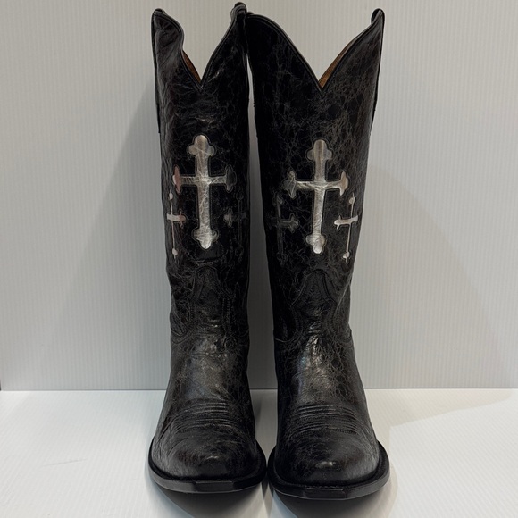 Johnny Ringo Black Crackle and Silver Crosses Heeled Boots - Picture 2 of 15